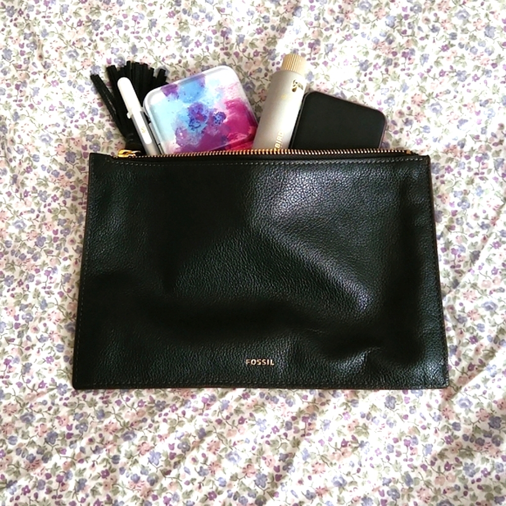 NWT Fossil || Pebbled Leather Tara Pouch | Black Clutch | Accessory/Make…